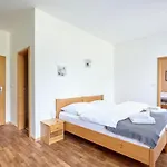 Pasecna 3* Predni Vyton