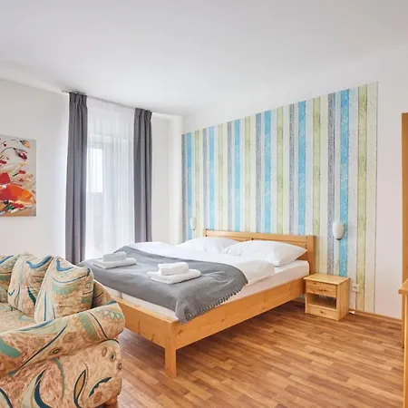 Pasecna Otel